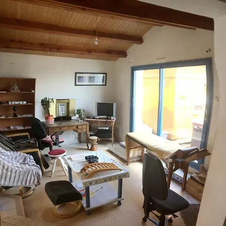 Prázdninový dům House With 2 Bedrooms In With Wonderful Sea View Enclosed Garden And Wifi