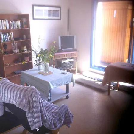 Prázdninový dům House With 2 Bedrooms In With Wonderful Sea View Enclosed Garden And Wifi