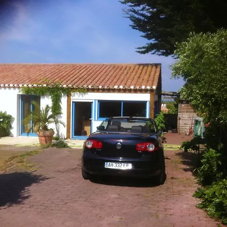 House With 2 Bedrooms In With Wonderful Sea View Enclosed Garden And Wifi * Barbâtre